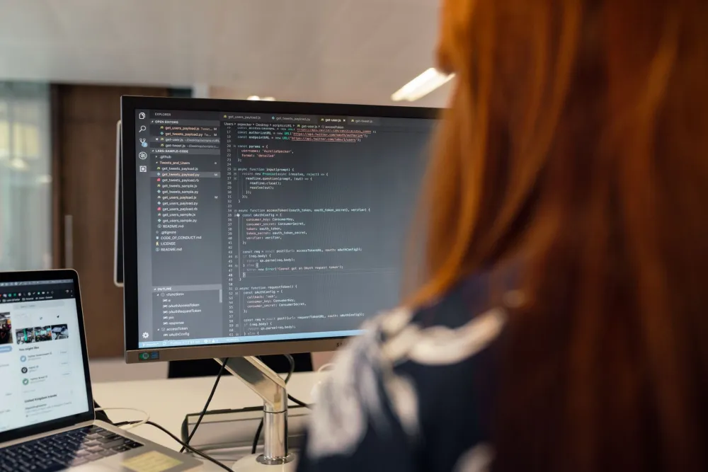 On-site IT engineer completing consulting and setup work at a Dubai South SME office