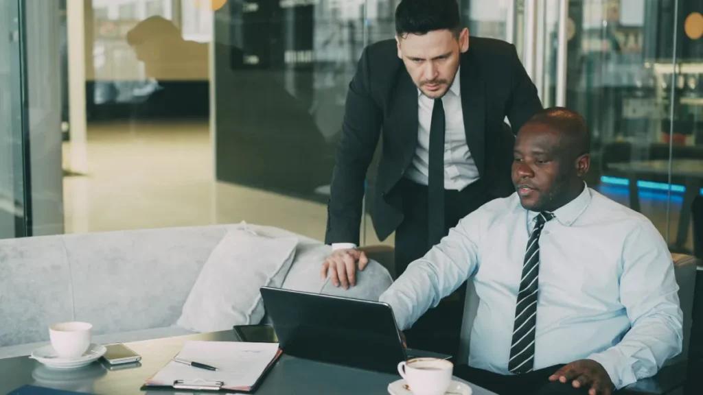IT engineer providing managed IT services for an SME office in Dubai South