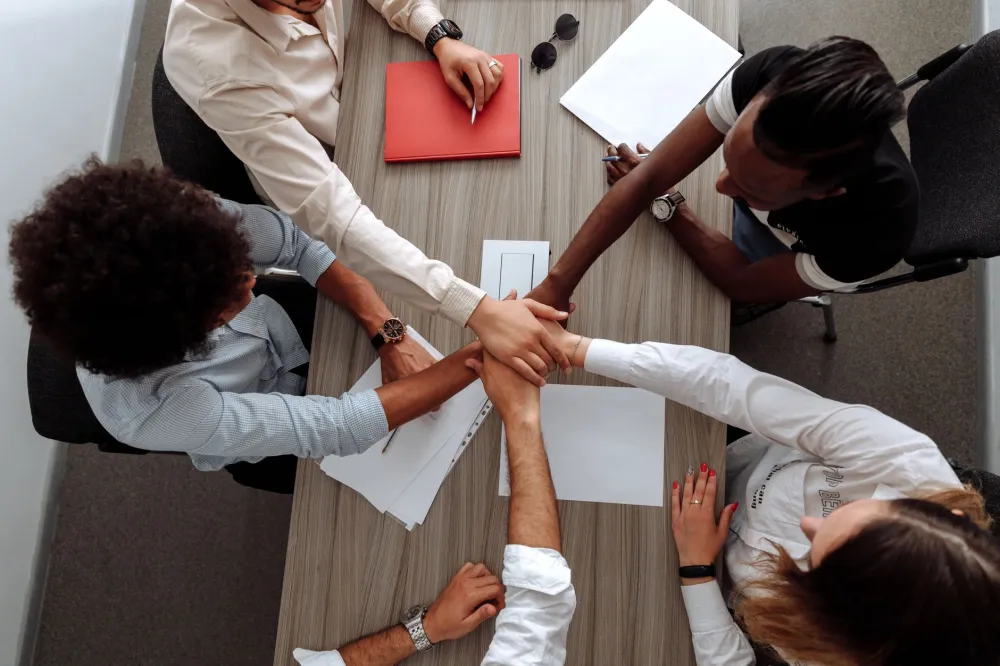 Business team collaborating securely using Microsoft 365 cloud tools in Dubai