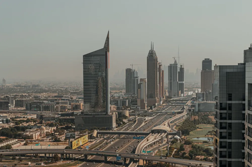 IT support engineer assisting a small business team in Dubai office