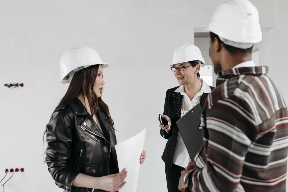 IT support engineer conducting a site visit assessment for annual maintenance contract