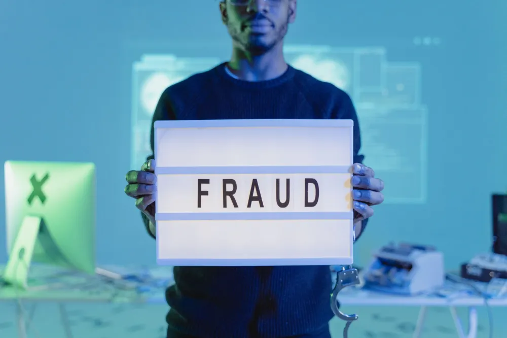 Cybersecurity alert on office screen highlighting data security risks for Dubai SMEs
